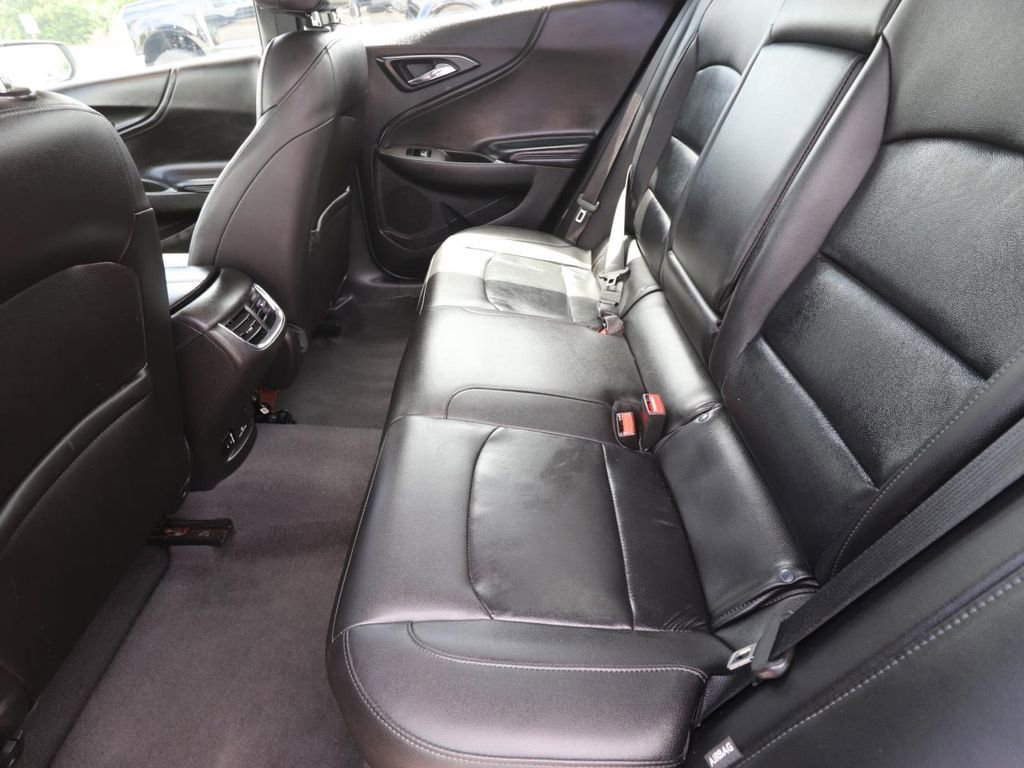Used 2016 Chevrolet Malibu LT w/ Leather Package image 9