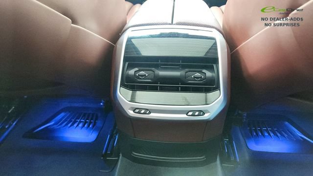 Used 2025 BMW i7 eDrive50 w/ M Sport Package RWD image 51
