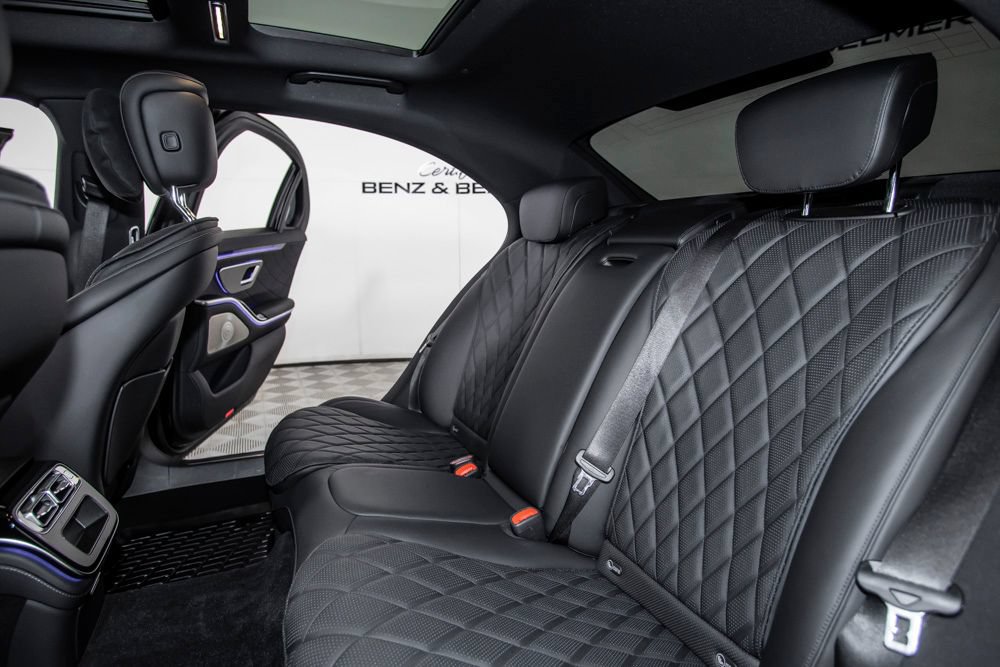 Used 2025 Mercedes-Benz S 580 4MATIC Sedan image 14