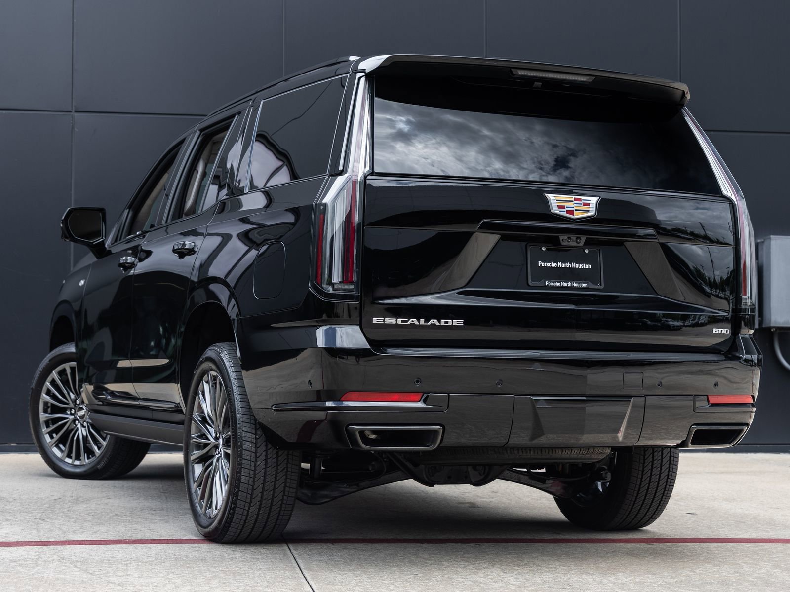 Used 2026 Cadillac Escalade Platinum Sport w/ LPO, Floor Liner Package AWD/4WD image 6