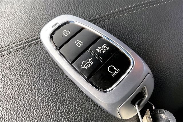 Certified 2024 Hyundai Santa Cruz SEL image 10