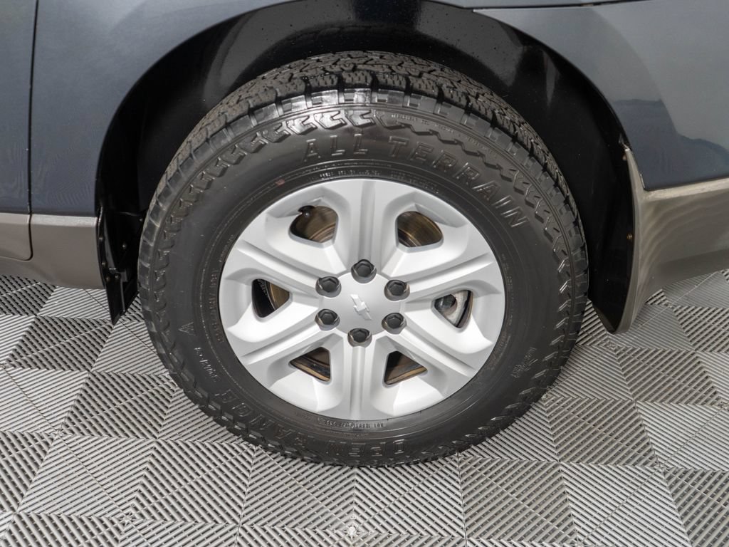 Used 2011 Chevrolet Traverse LS AWD/4WD image 23