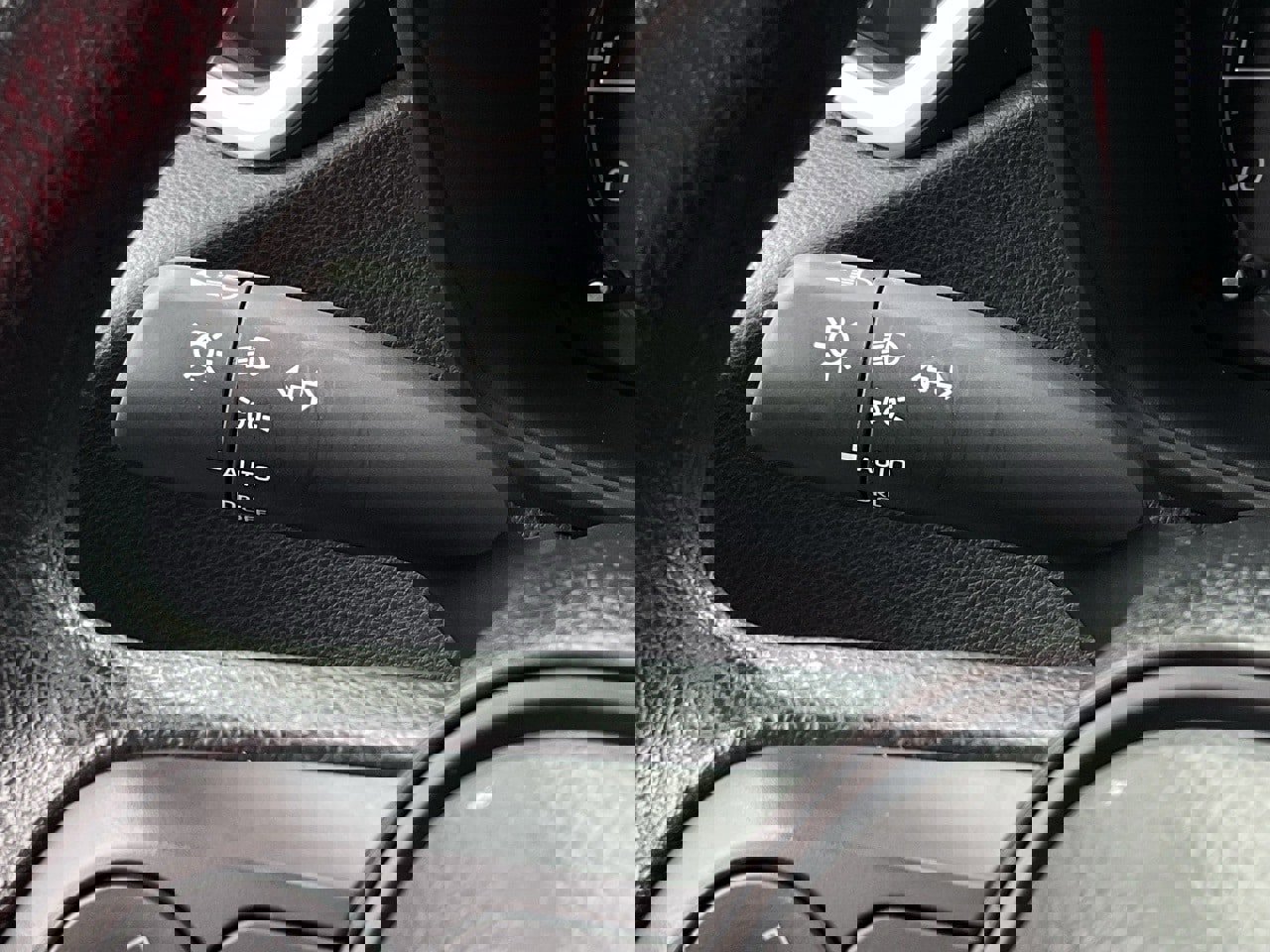 Used 2025 Toyota Corolla LE image 22