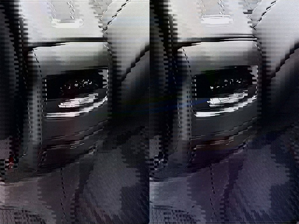 Used 2021 Cadillac Escalade Sport Platinum w/ LPO, ONYX Package image 20