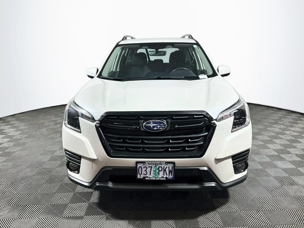 Used 2023 Subaru Forester Premium AWD/4WD image 2
