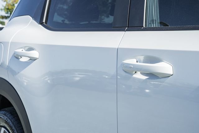 New 2026 Nissan Kicks SV image 14
