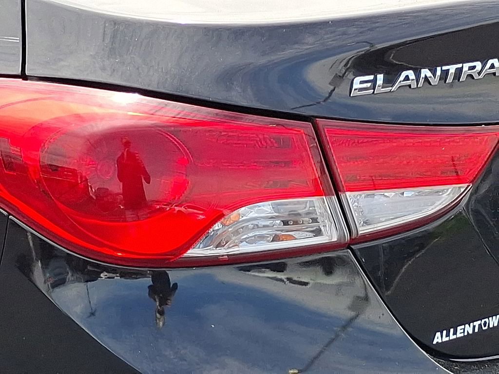 Used 2011 Hyundai Elantra GLS w/ Preferred Equipment Pkg 3 FWD image 13