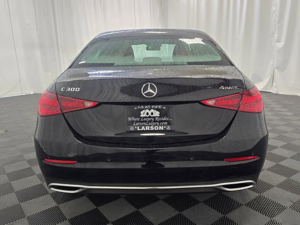 Used 2022 Mercedes-Benz C 300 4MATIC Sedan w/ Pinnacle Trim Package image 5
