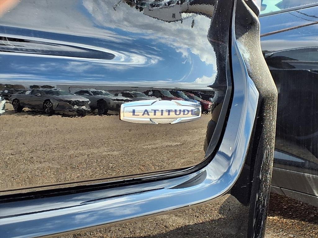 New 2026 Jeep Compass Latitude image 9