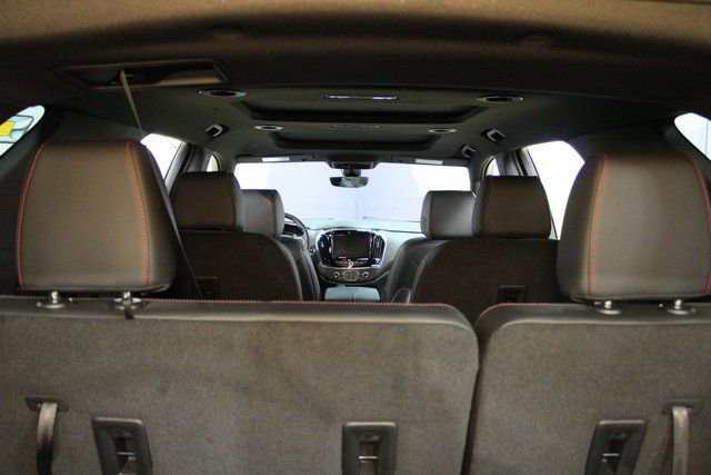 Used 2024 Chevrolet Traverse RS image 17