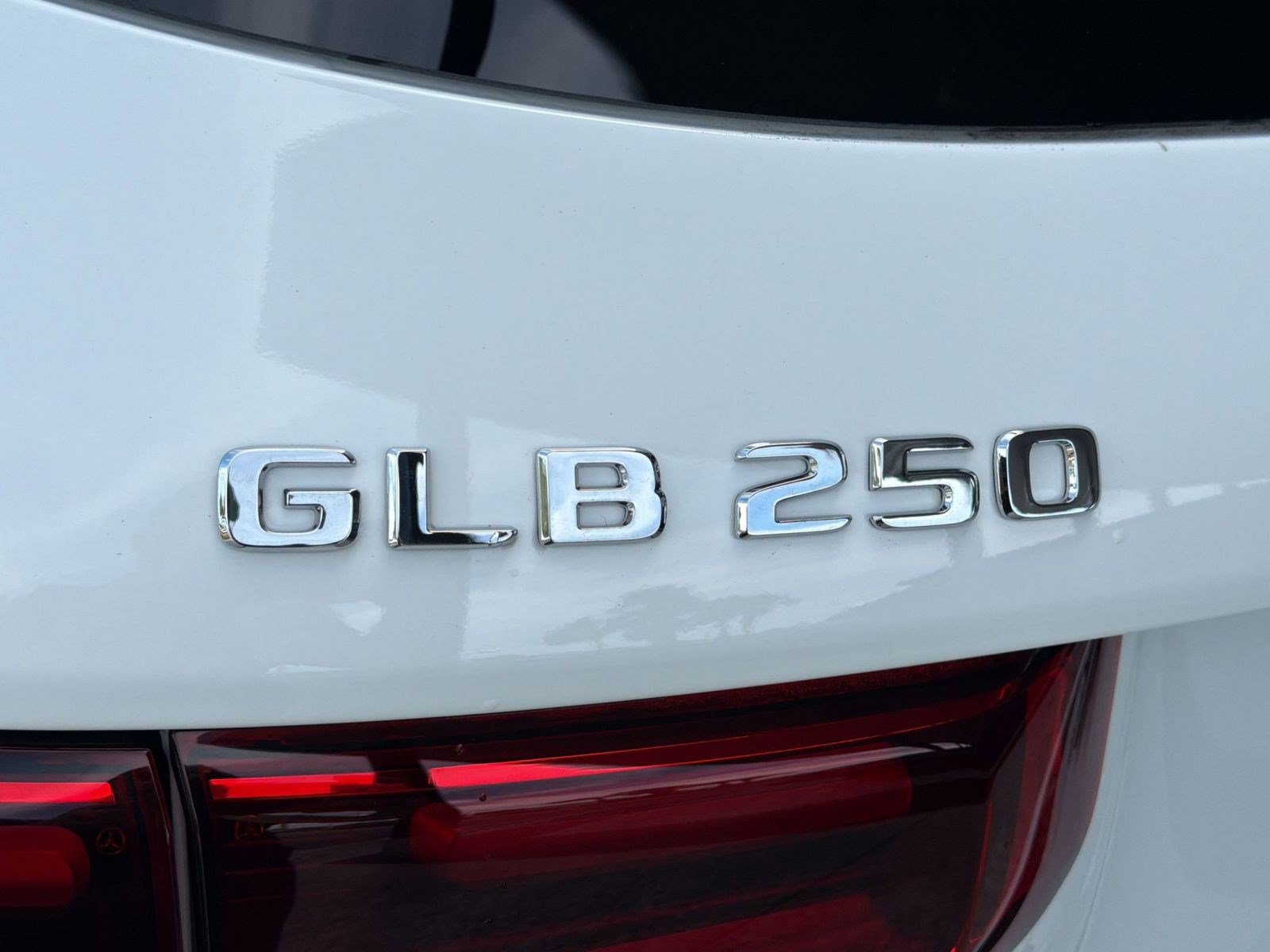 Used 2026 Mercedes-Benz GLB 250 image 31
