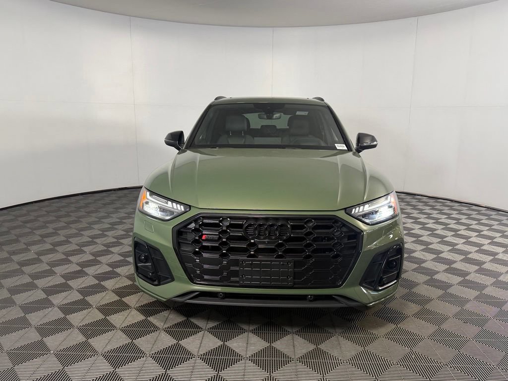 Used 2024 Audi SQ5 Prestige w/ Prestige Package AWD/4WD image 3