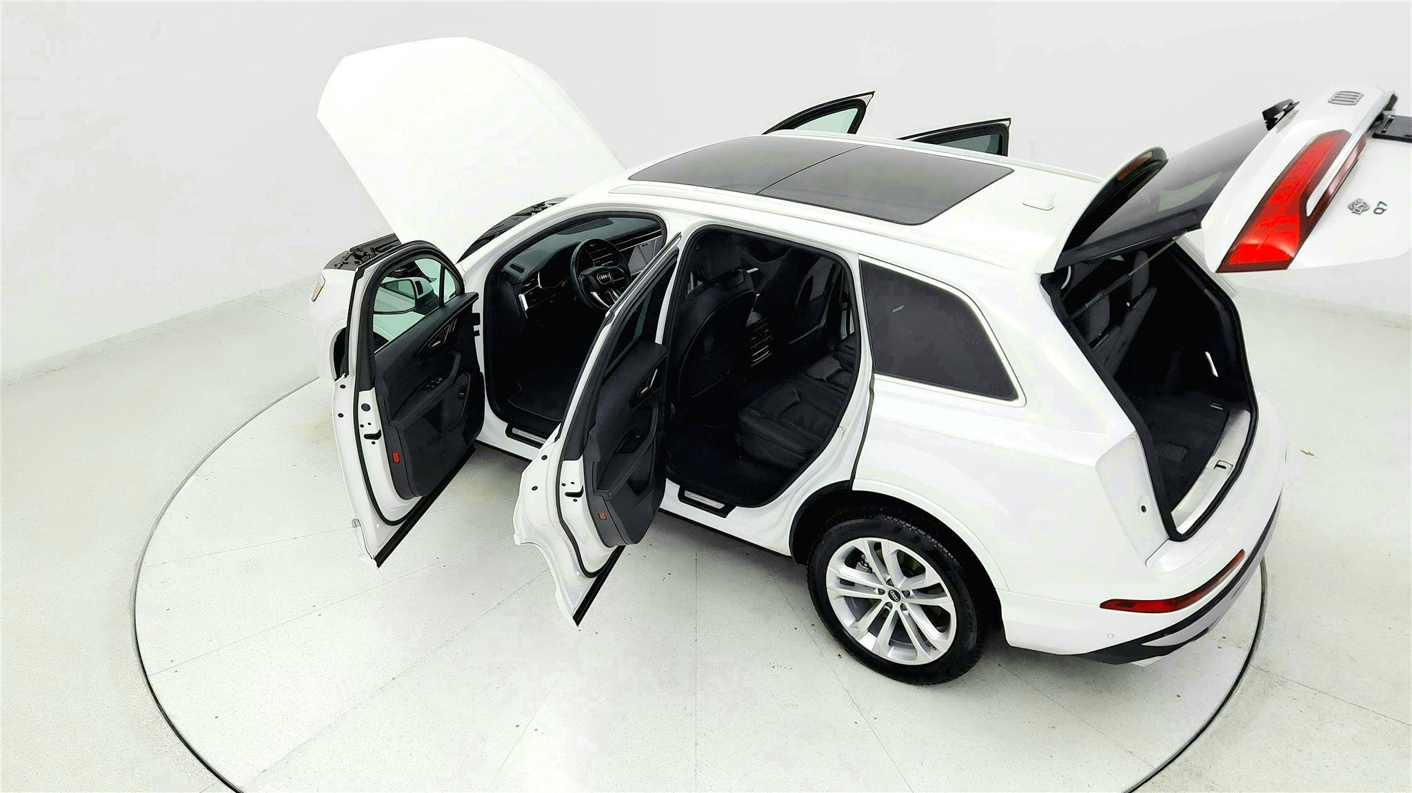 Used 2025 Audi Q7 3.0T Premium Plus AWD/4WD image 22