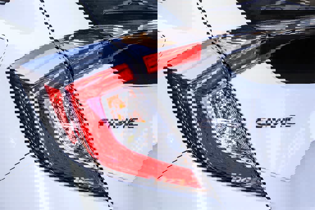 Used 2017 Honda Civic Sport image 9