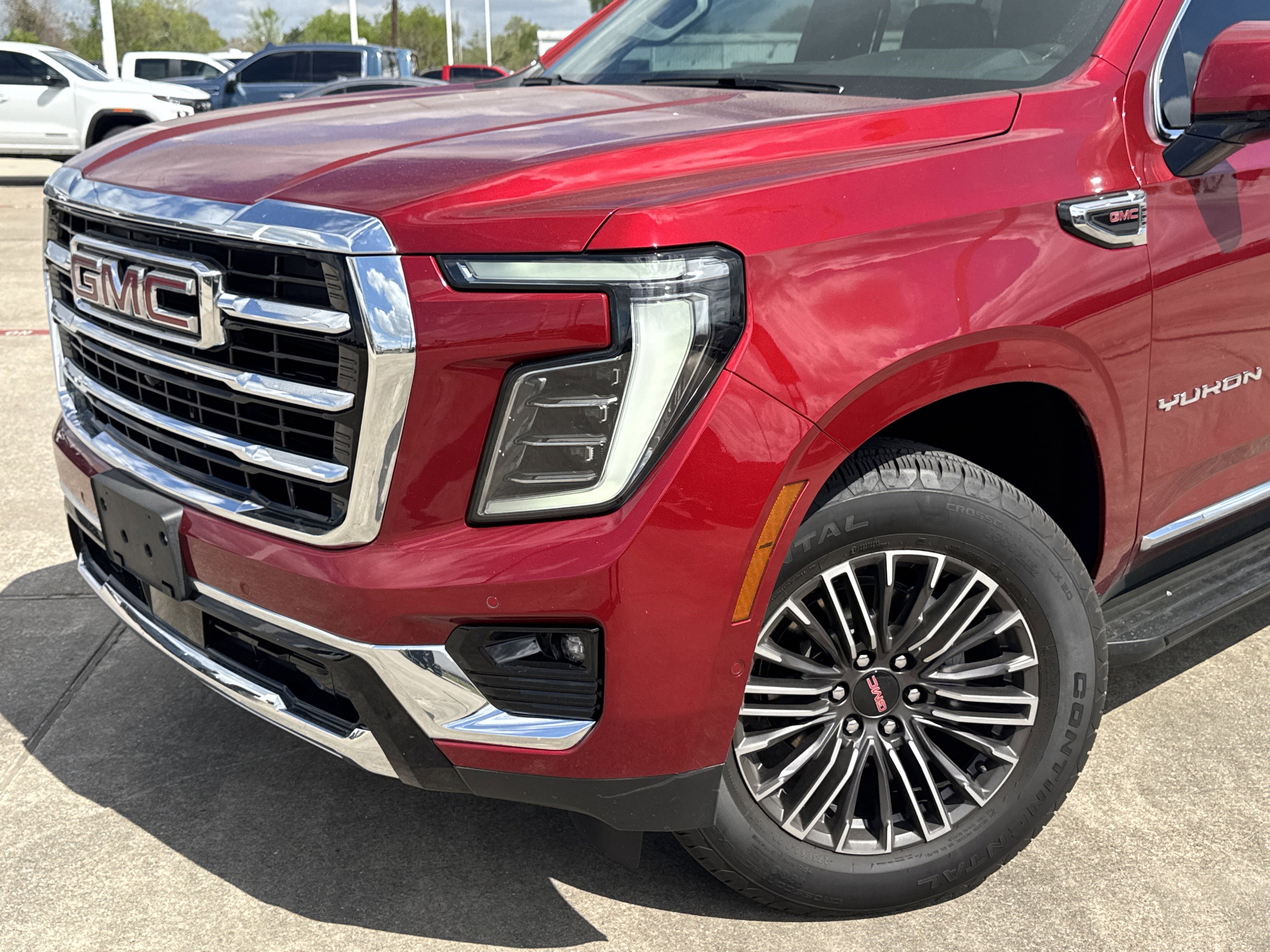 Used 2026 GMC Yukon Elevation image 2