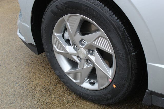 Certified 2025 Hyundai Sonata SE image 3