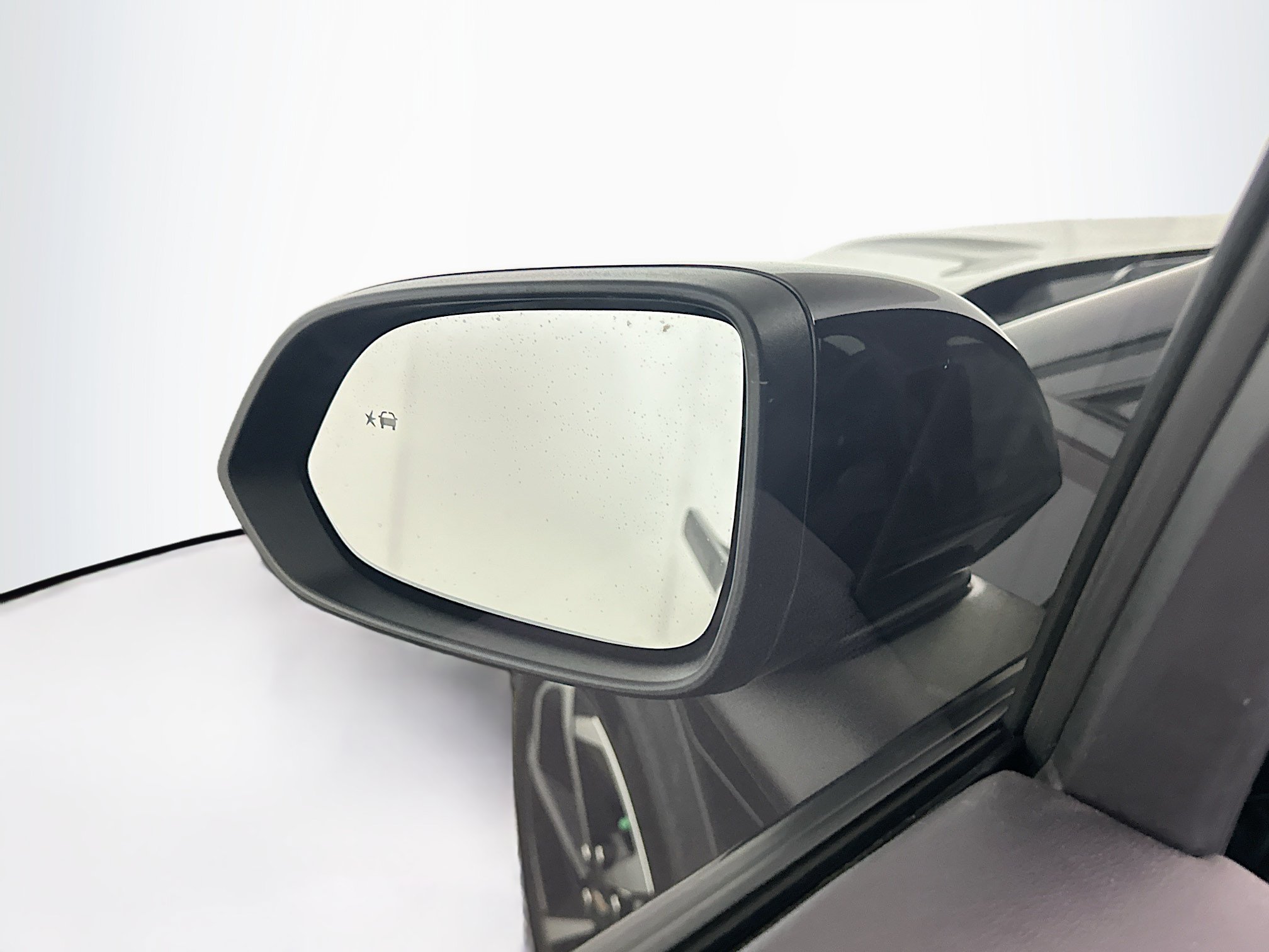 Used 2025 Chevrolet Equinox EV LT FWD image 16
