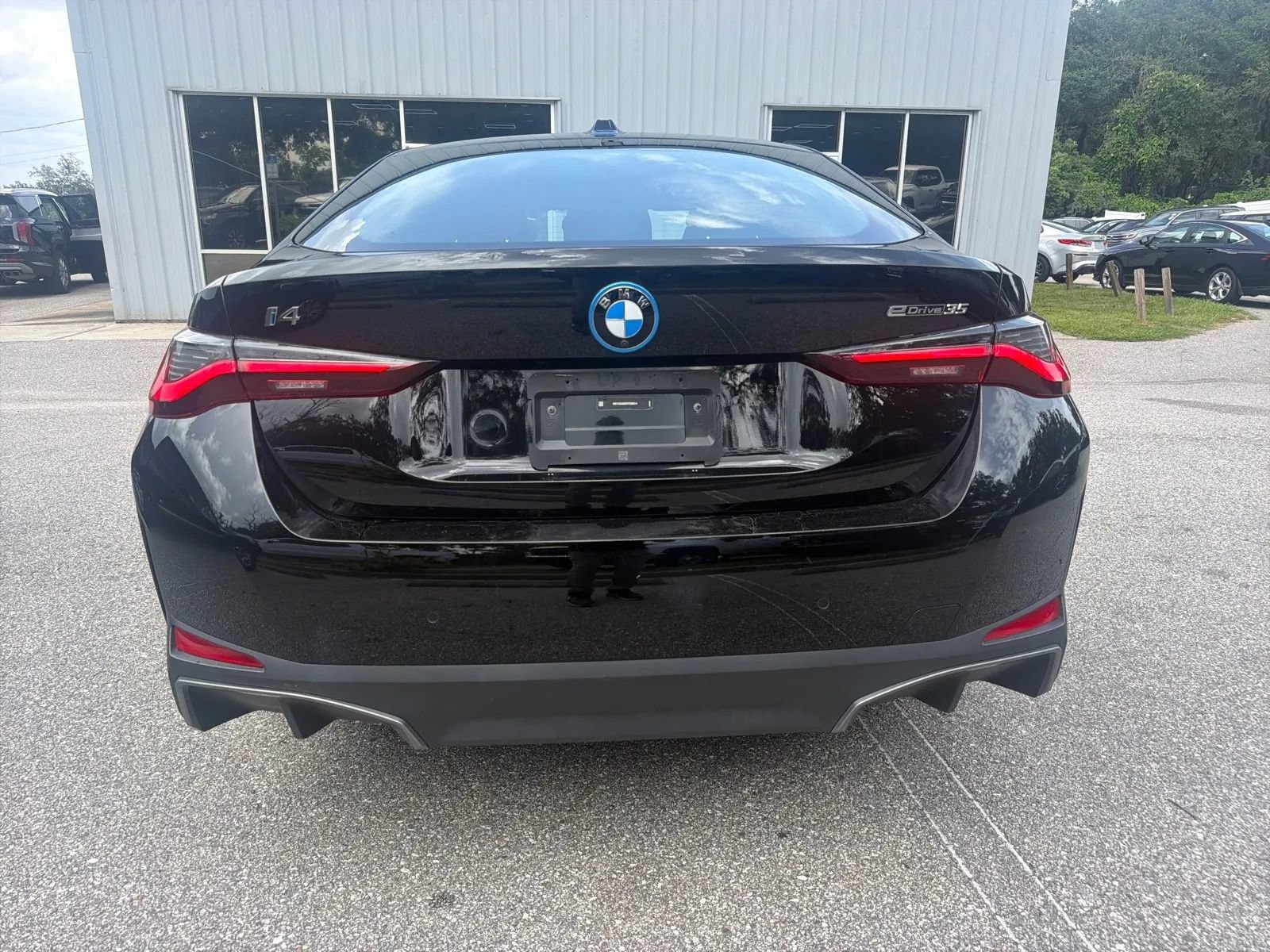 Used 2023 BMW i4 eDrive35 RWD image 8