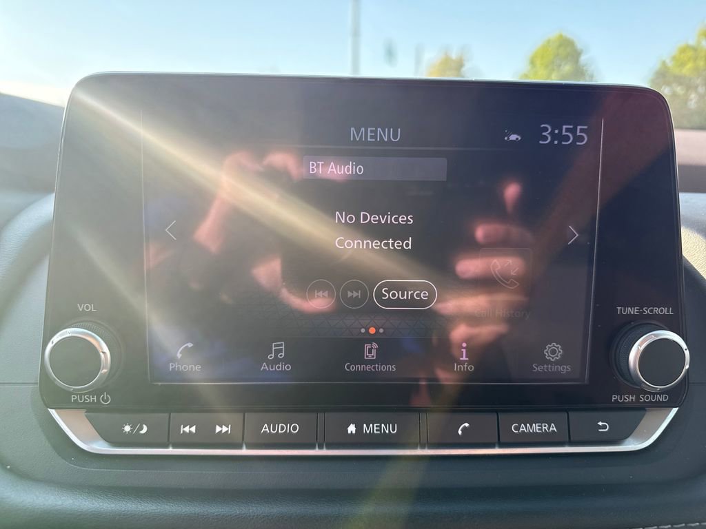 Used 2023 Nissan Rogue SV FWD image 25