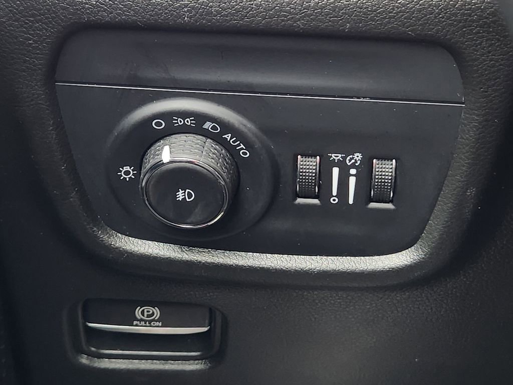 Used 2024 Jeep Grand Cherokee L Limited w/ Luxury Tech Group II AWD/4WD image 30