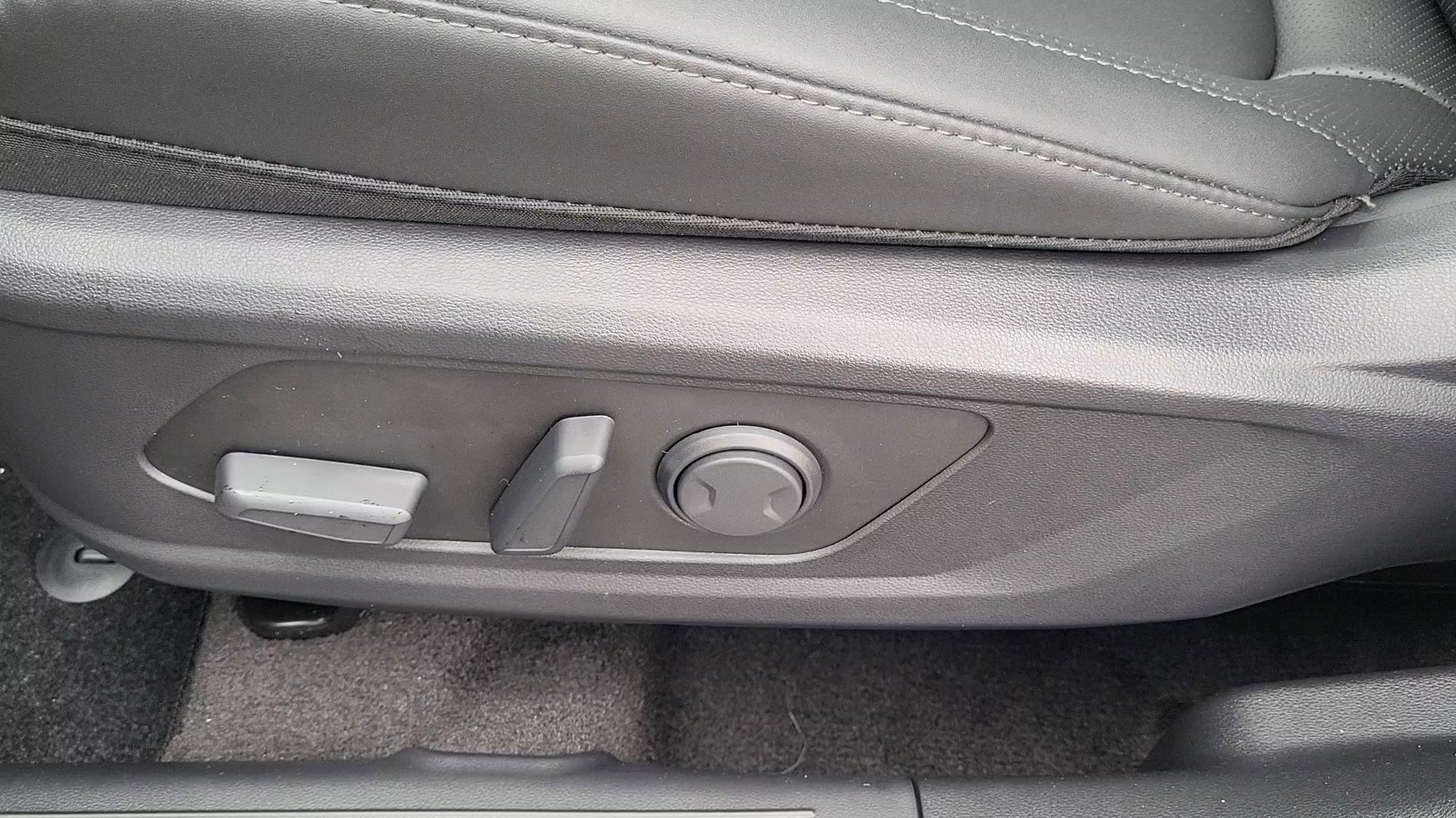 New 2025 Hyundai Tucson SEL image 10