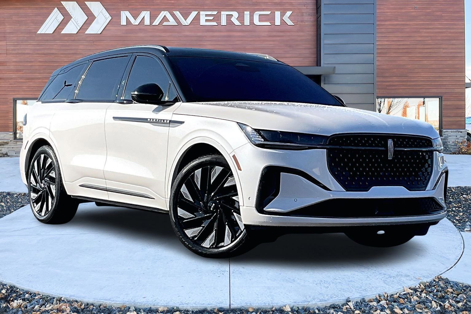 Used 2024 Lincoln Nautilus Black Label w/ Jet Appearance Package (87T)