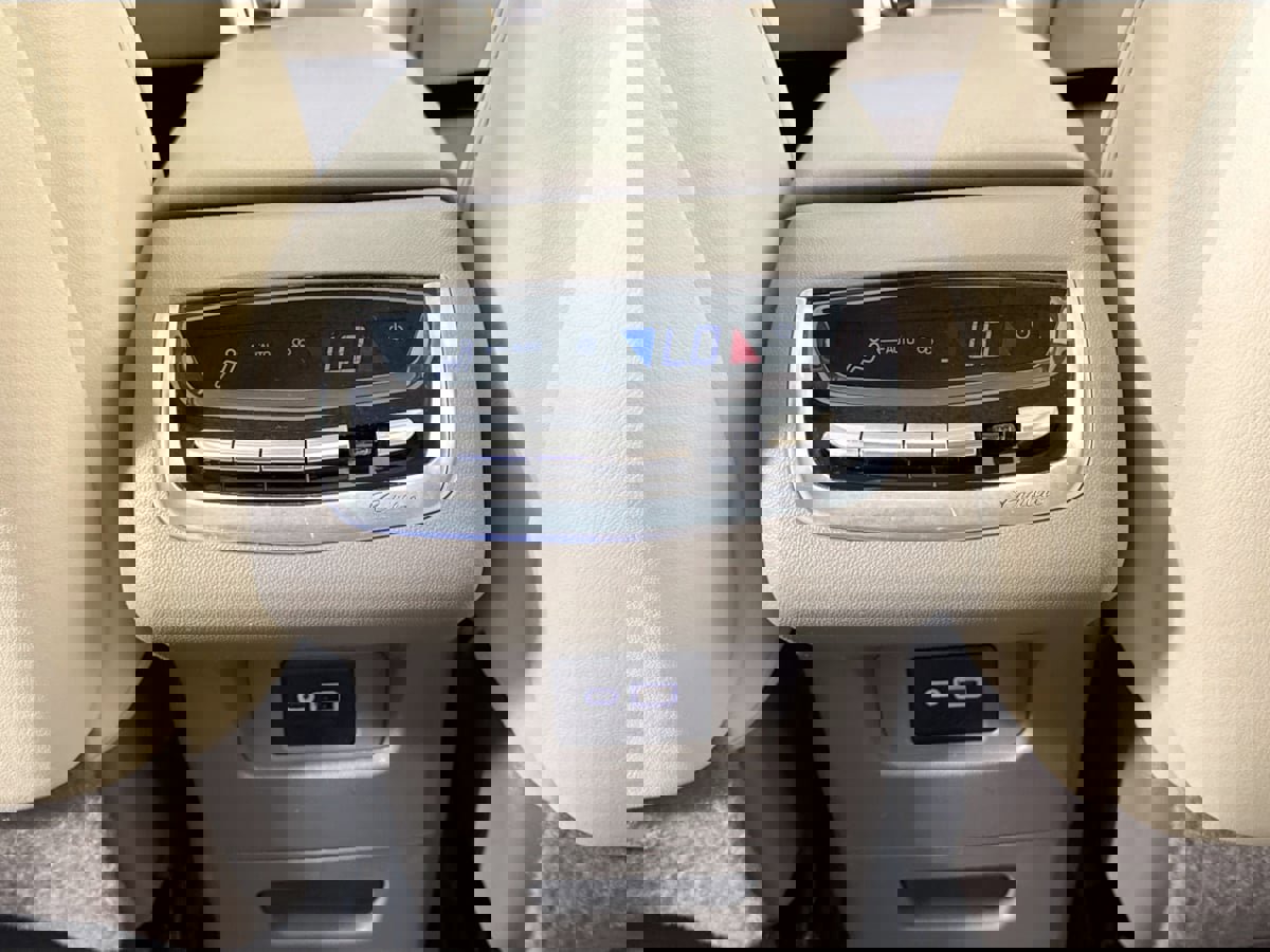 Used 2020 Cadillac XT6 Premium Luxury image 31