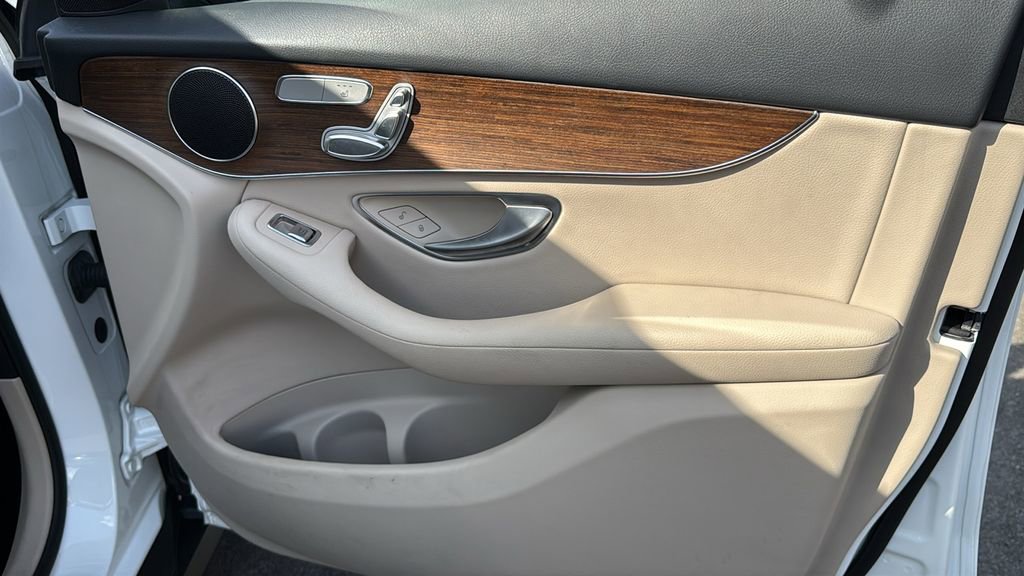 Certified 2022 Mercedes-Benz GLC 300 4MATIC image 13
