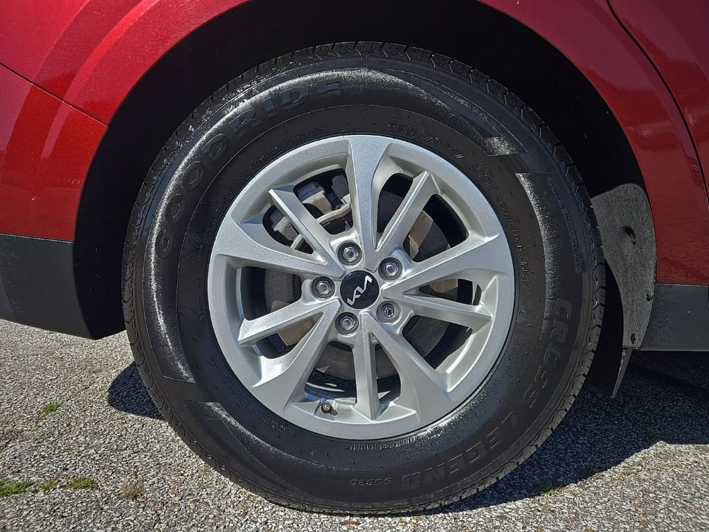 Used 2024 Kia Carnival LX image 29