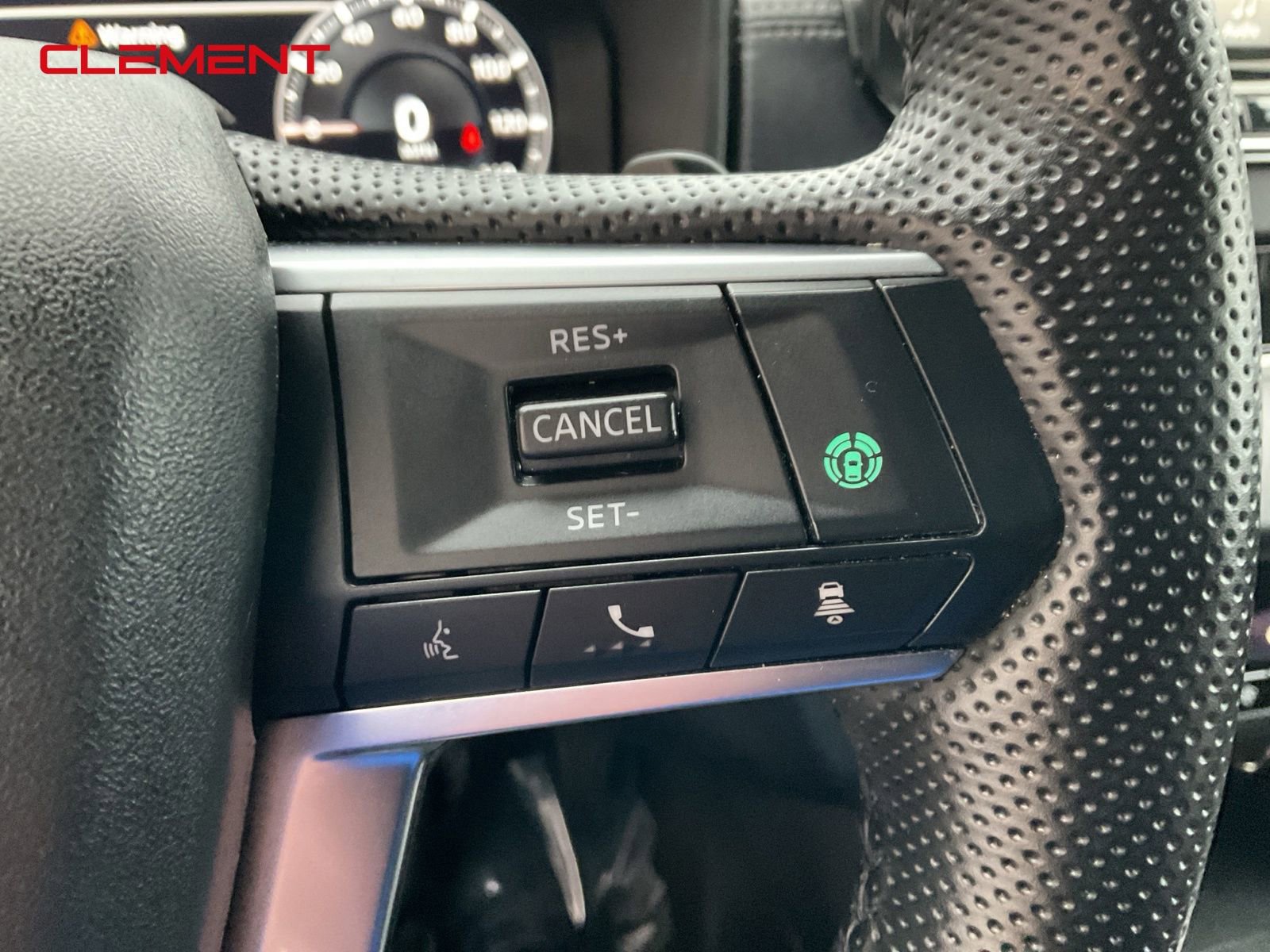 Used 2023 Mitsubishi Outlander SE image 7