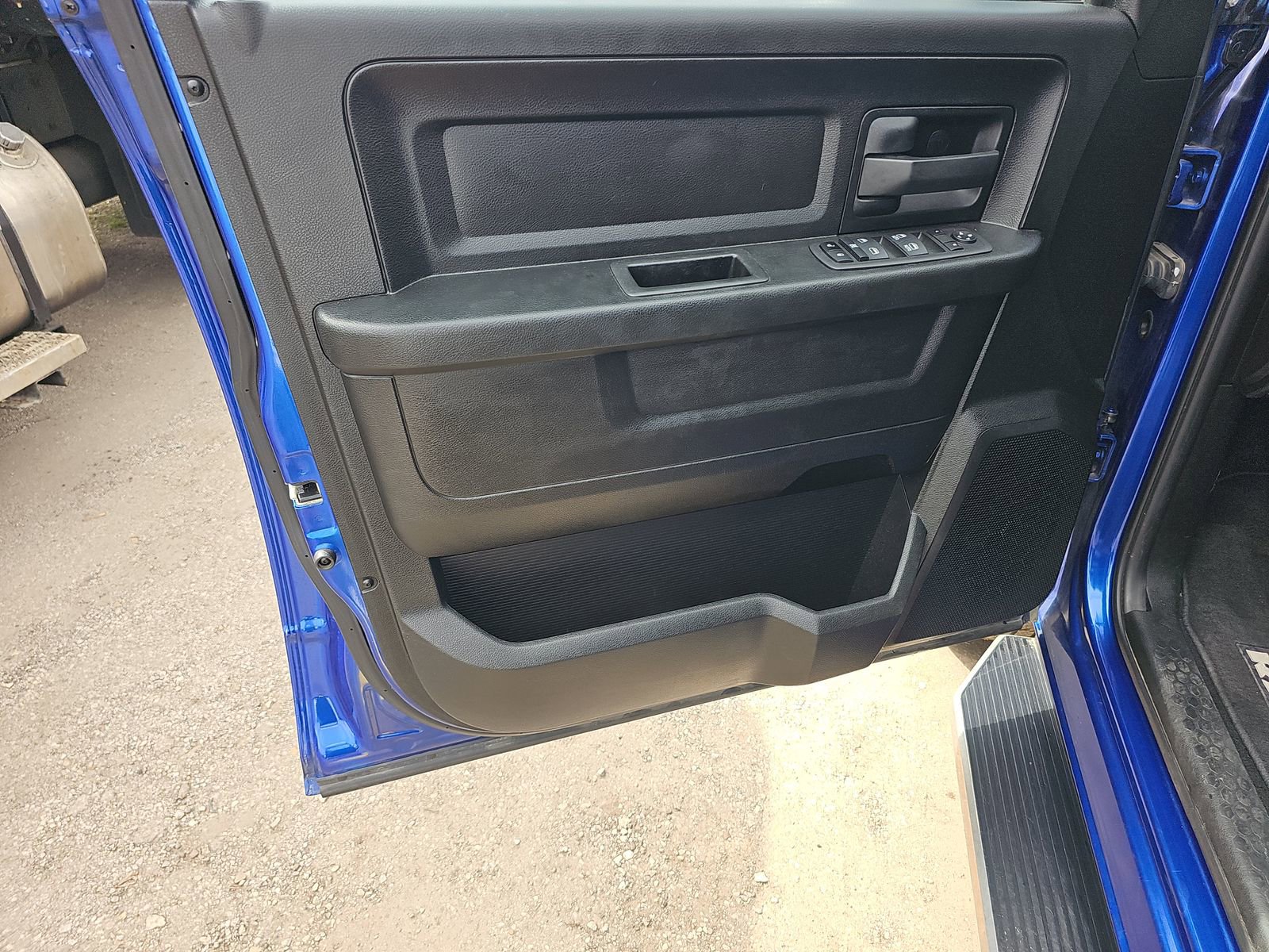 Used 2019 RAM 1500 Express w/ Express Value Package AWD/4WD image 17