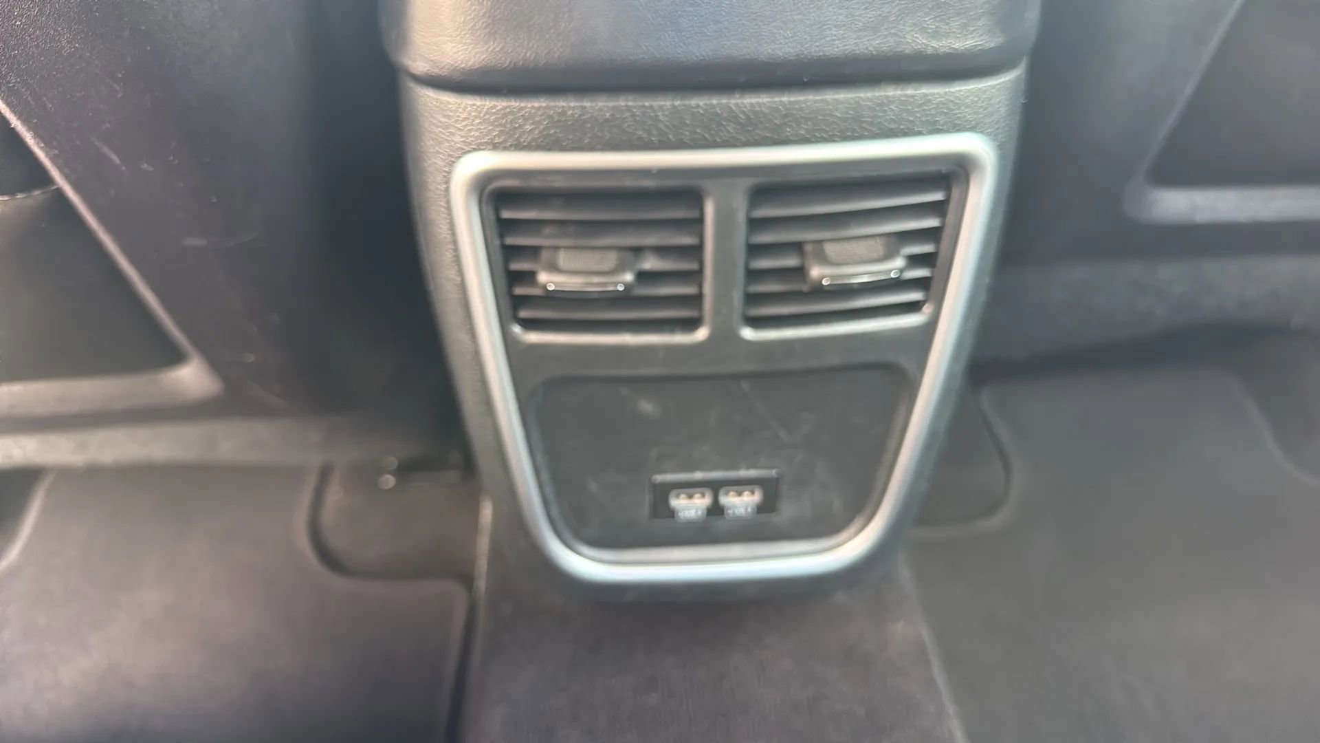 Used 2019 Chrysler 300 Touring w/ Chrome Appearance Package image 27