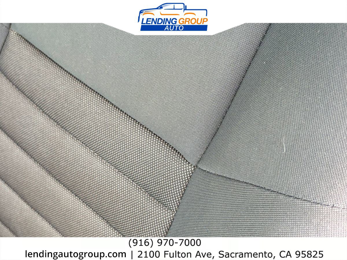 Used 2010 Dodge Challenger SE image 23