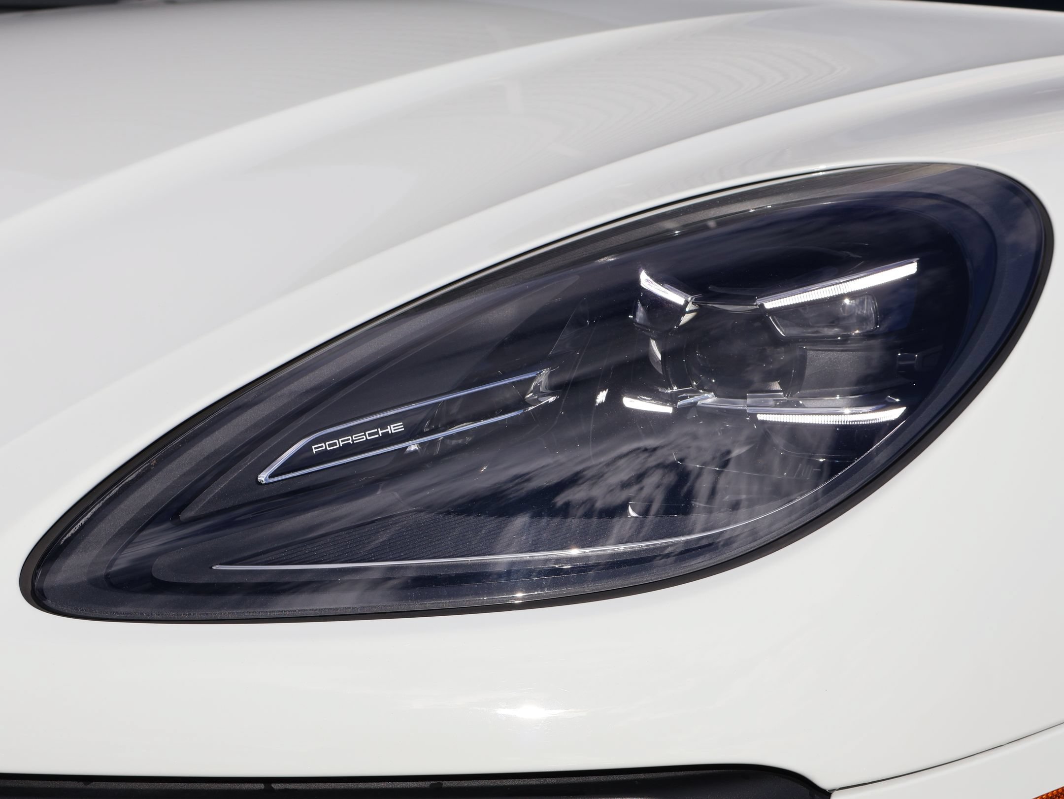 Used 2023 Porsche Macan AWD/4WD image 12