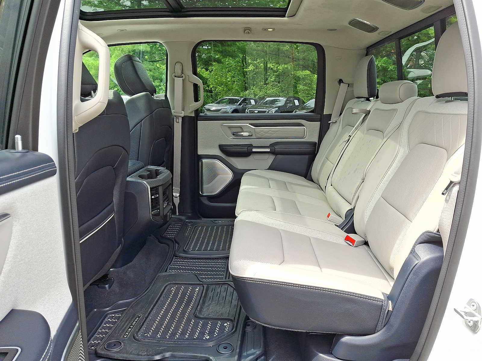Used 2023 RAM 1500 Limited AWD/4WD image 23