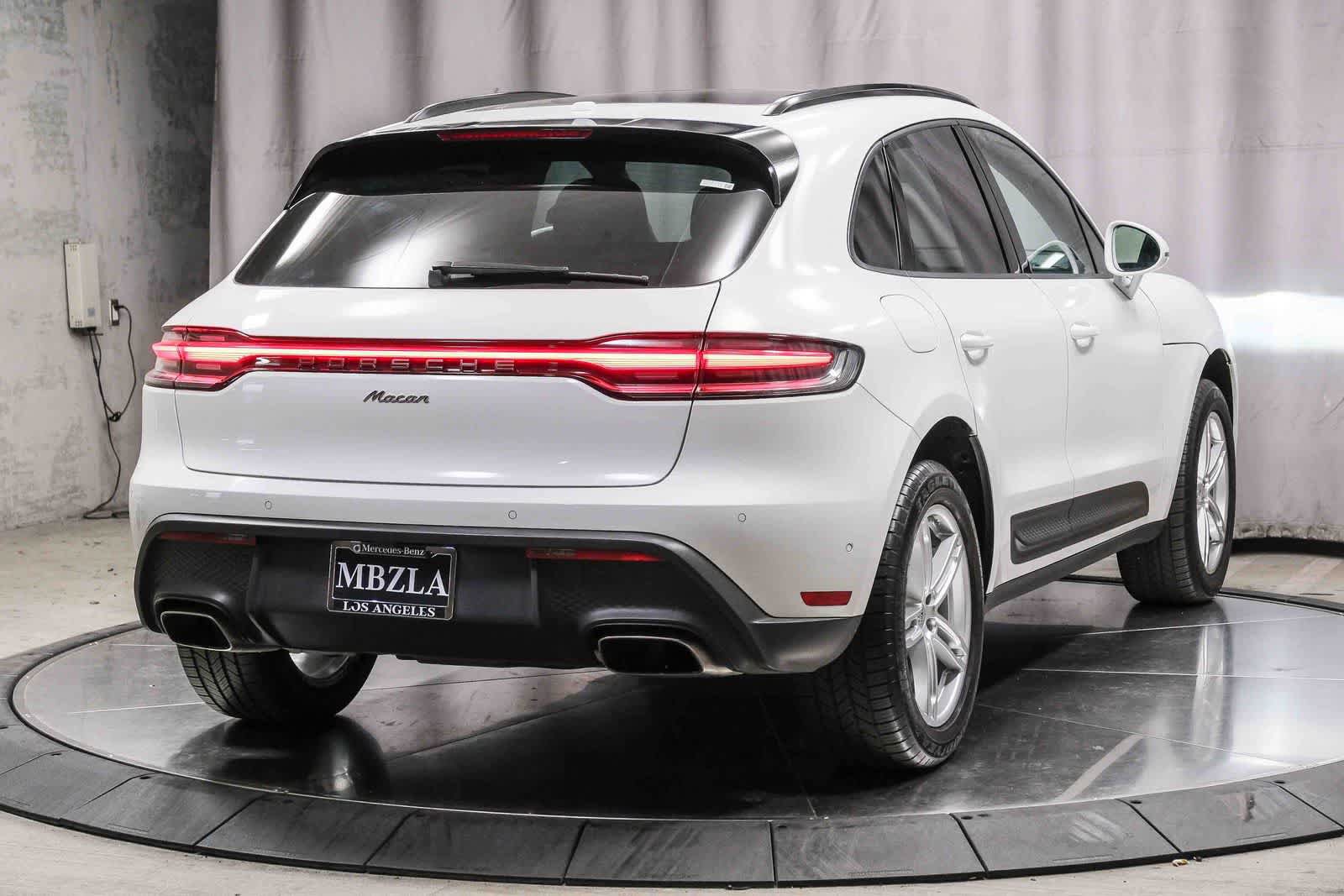 Used 2023 Porsche Macan AWD/4WD image 4