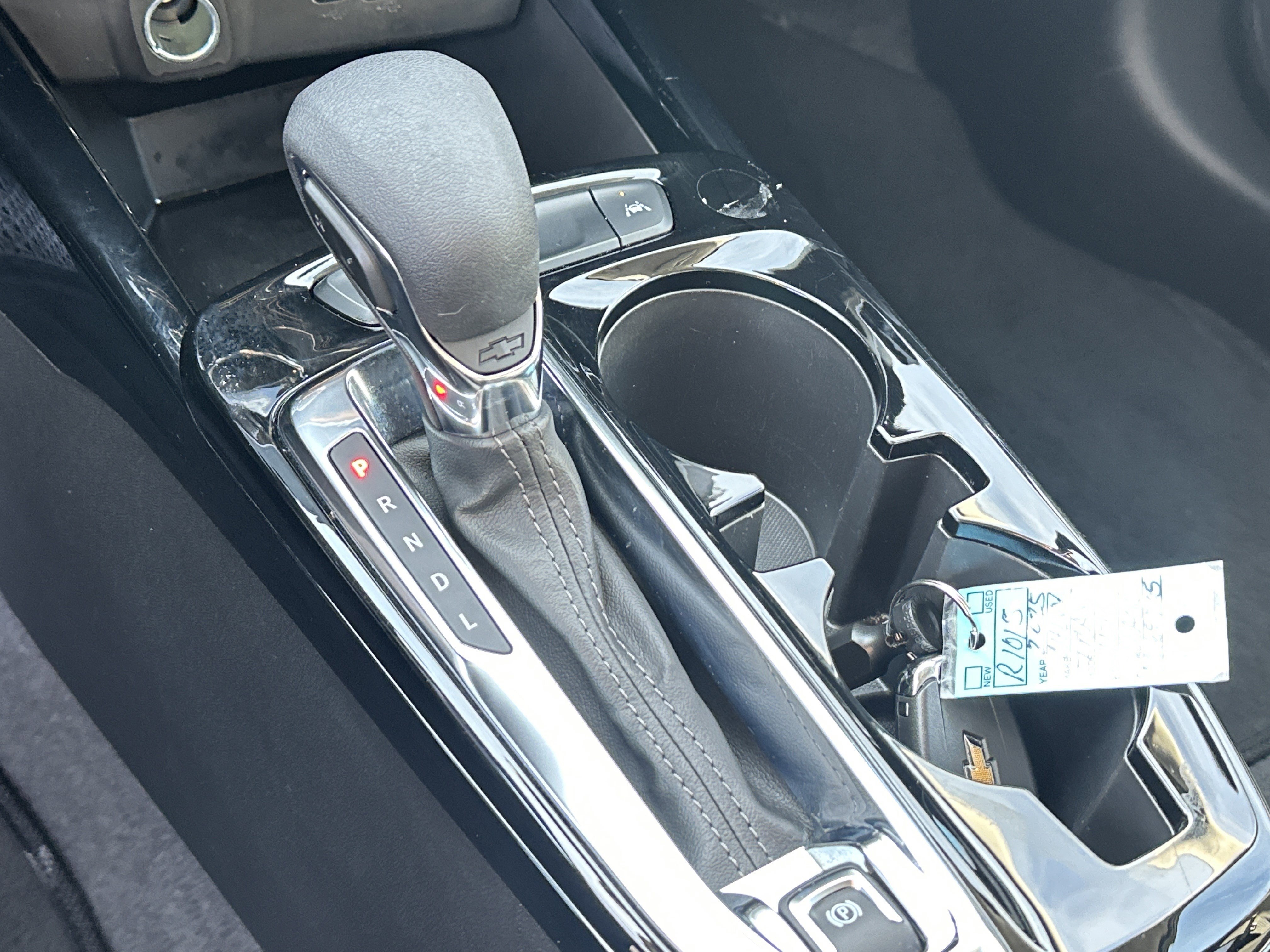 Certified 2025 Chevrolet Trax LT FWD image 30