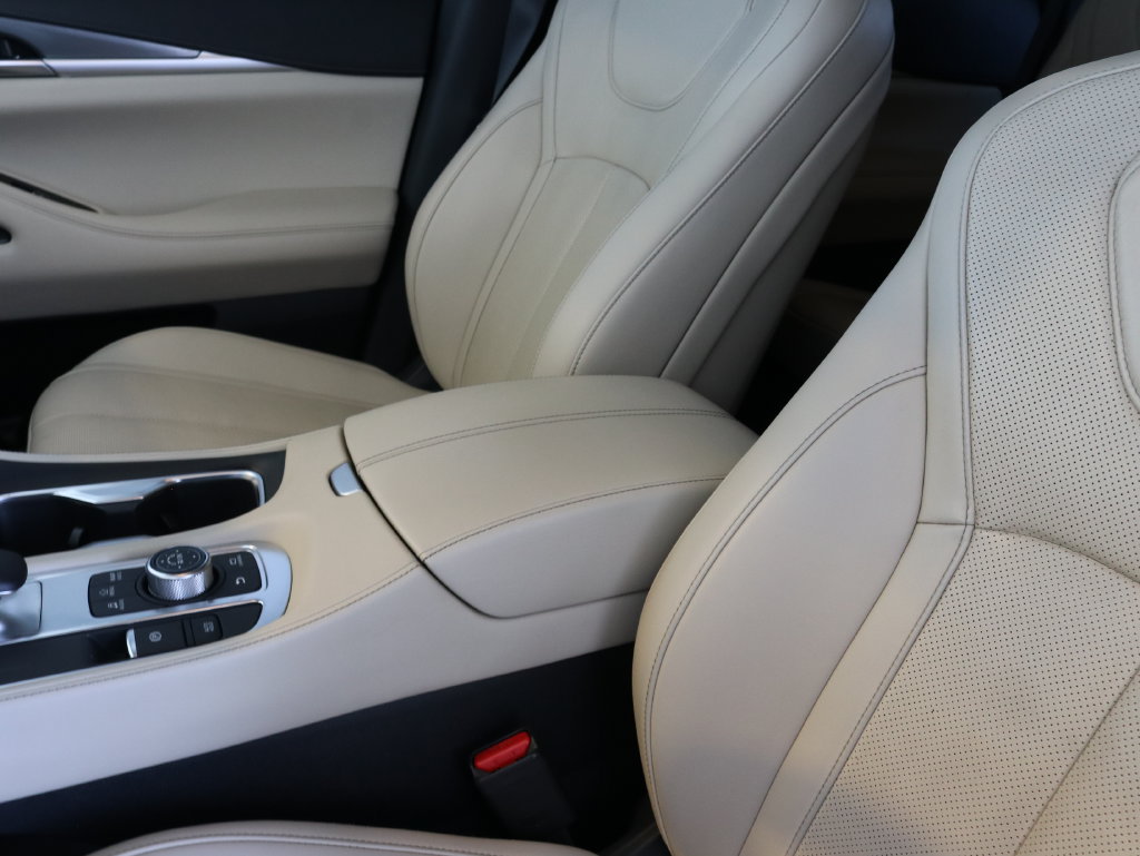 Used 2023 INFINITI QX60 Luxe AWD/4WD image 22