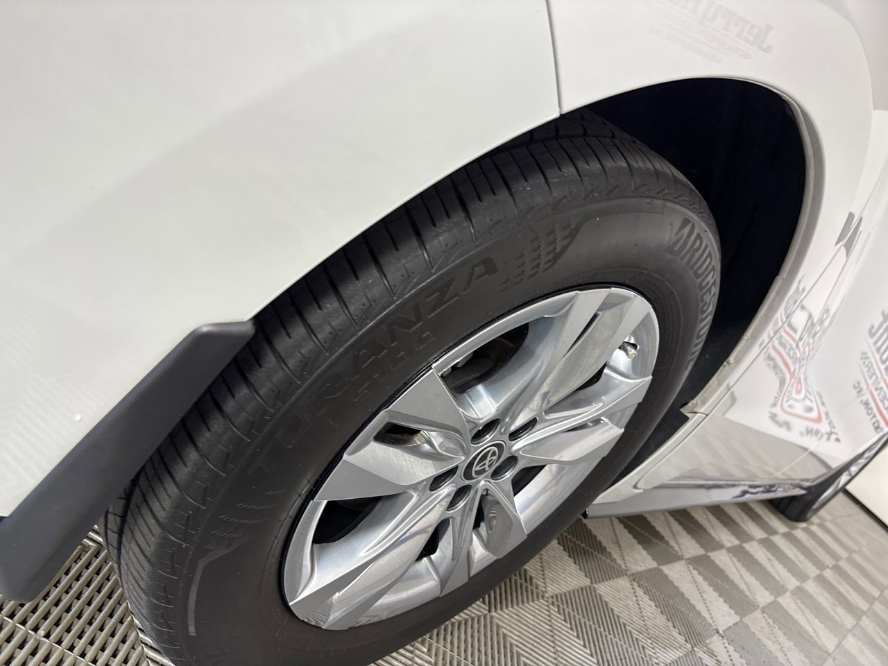 Used 2024 Toyota Sienna Limited AWD/4WD image 34