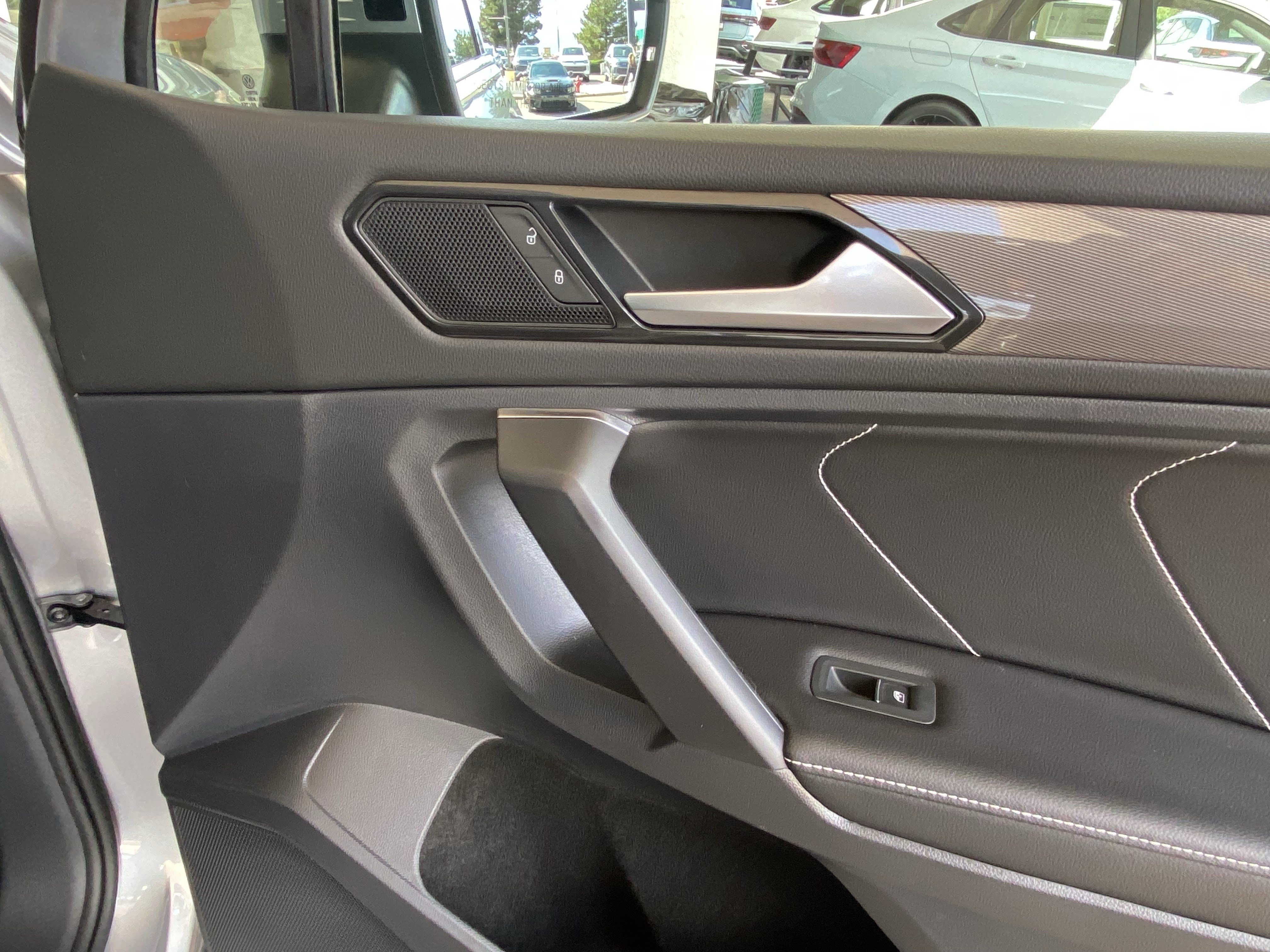 Certified 2023 Volkswagen Tiguan SE FWD image 41