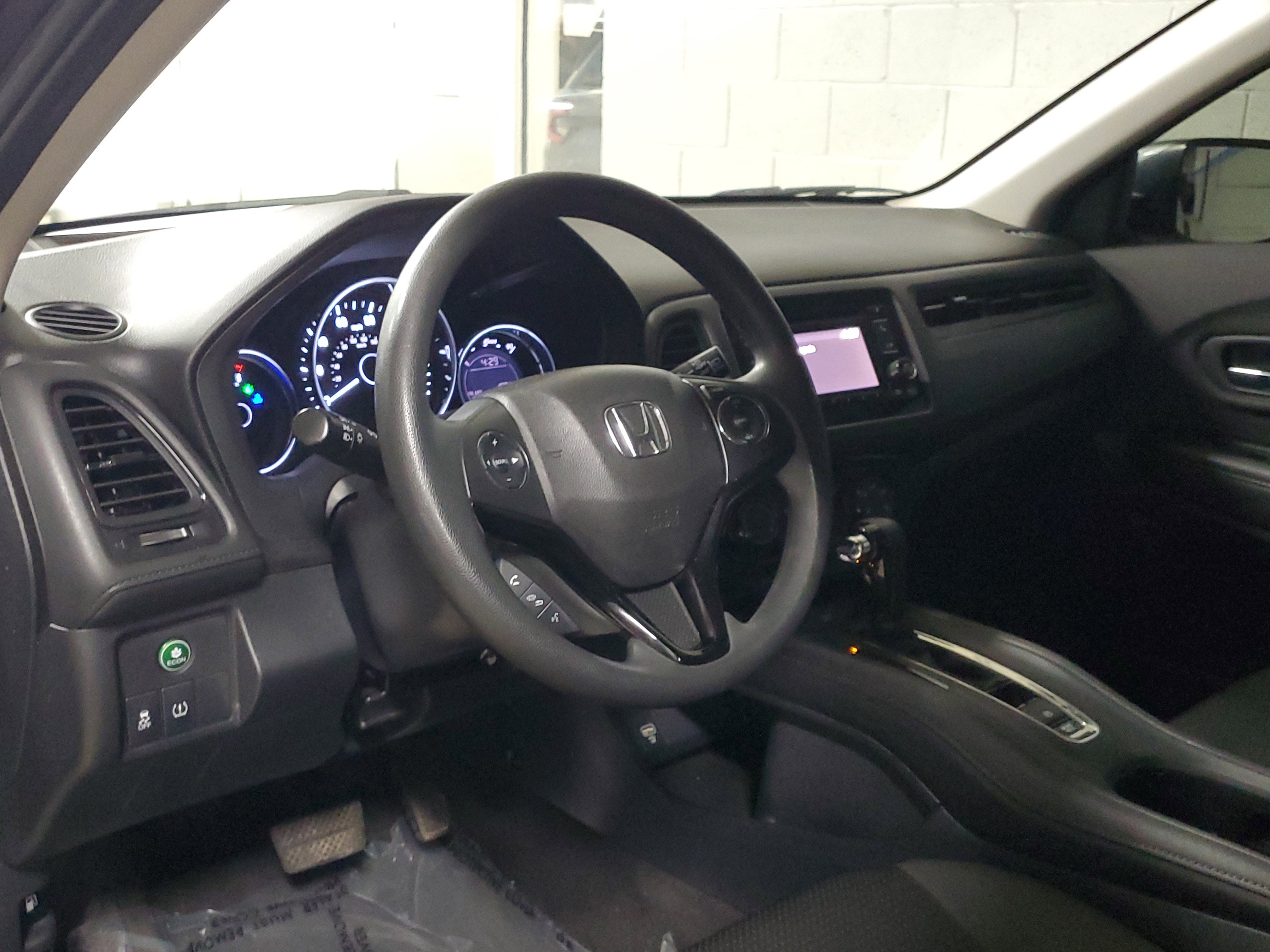 Used 2021 Honda HR-V LX image 14