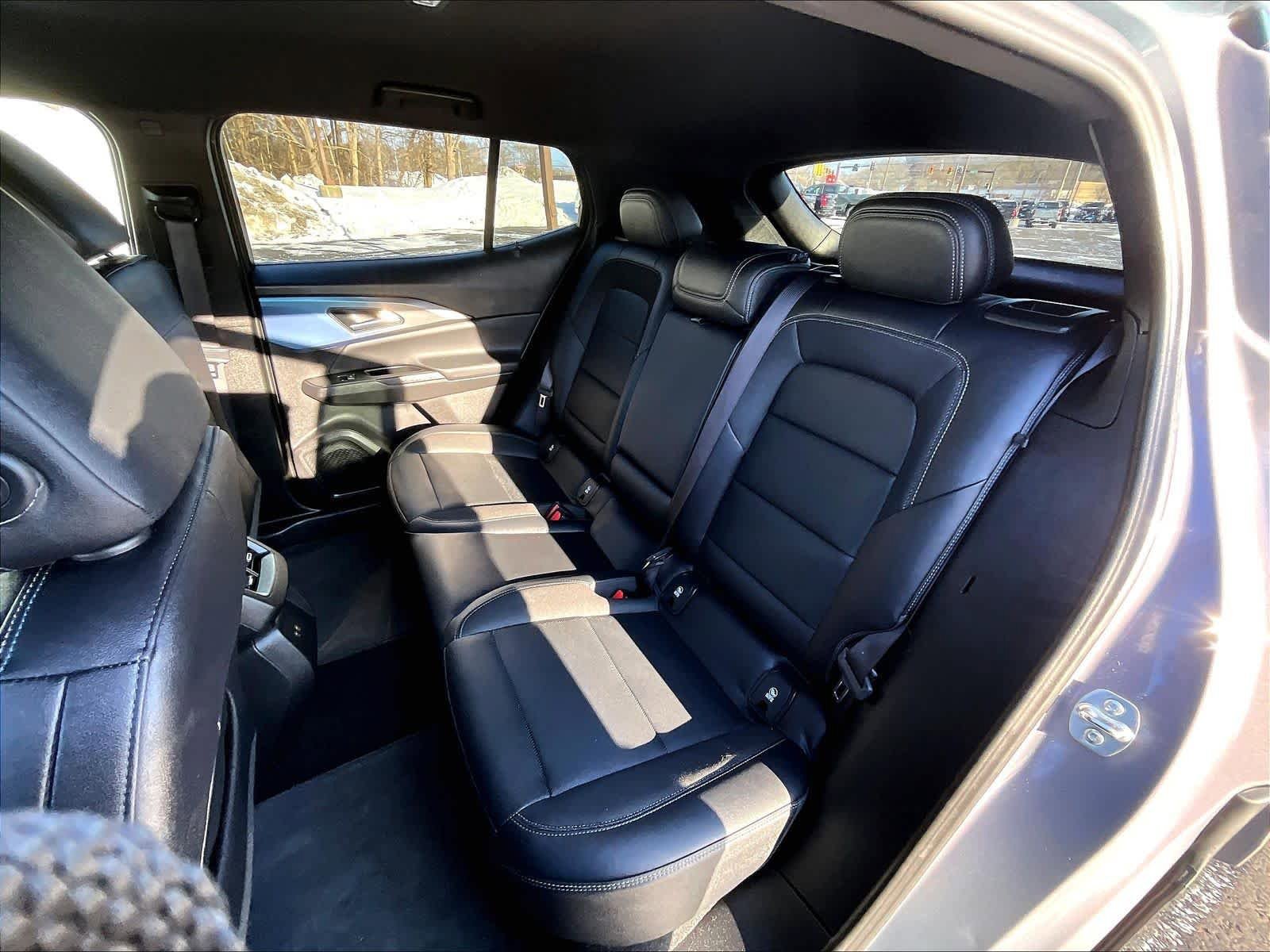 Used 2025 Chevrolet Equinox EV LT w/ Convenience Package FWD image 27