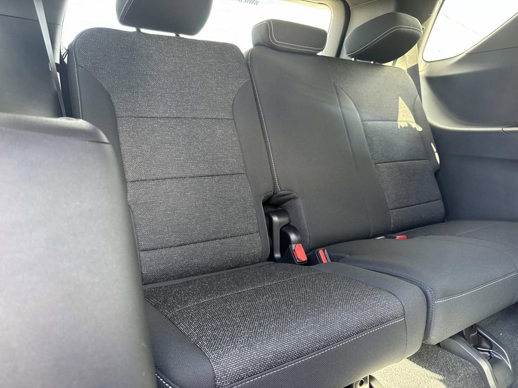 New 2026 Chevrolet Traverse LT image 9