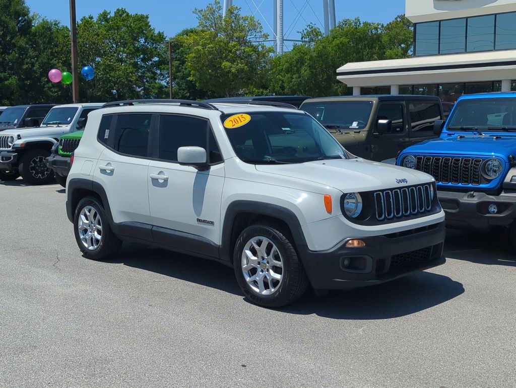 Used 2015 Jeep Renegade Latitude FWD image 9