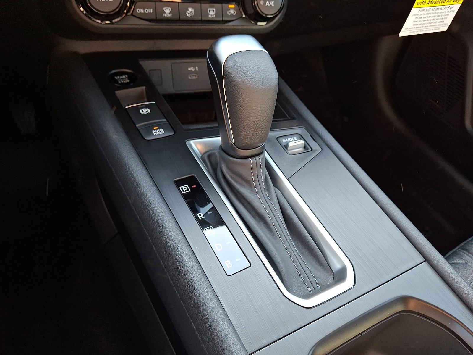 Used 2026 Nissan Kicks SV w/ Cold Weather Package AWD/4WD image 14