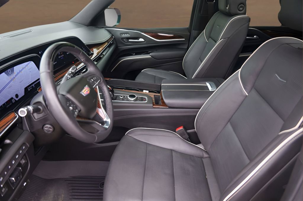 Certified 2023 Cadillac Escalade Premium Luxury w/ Performance Package image 9