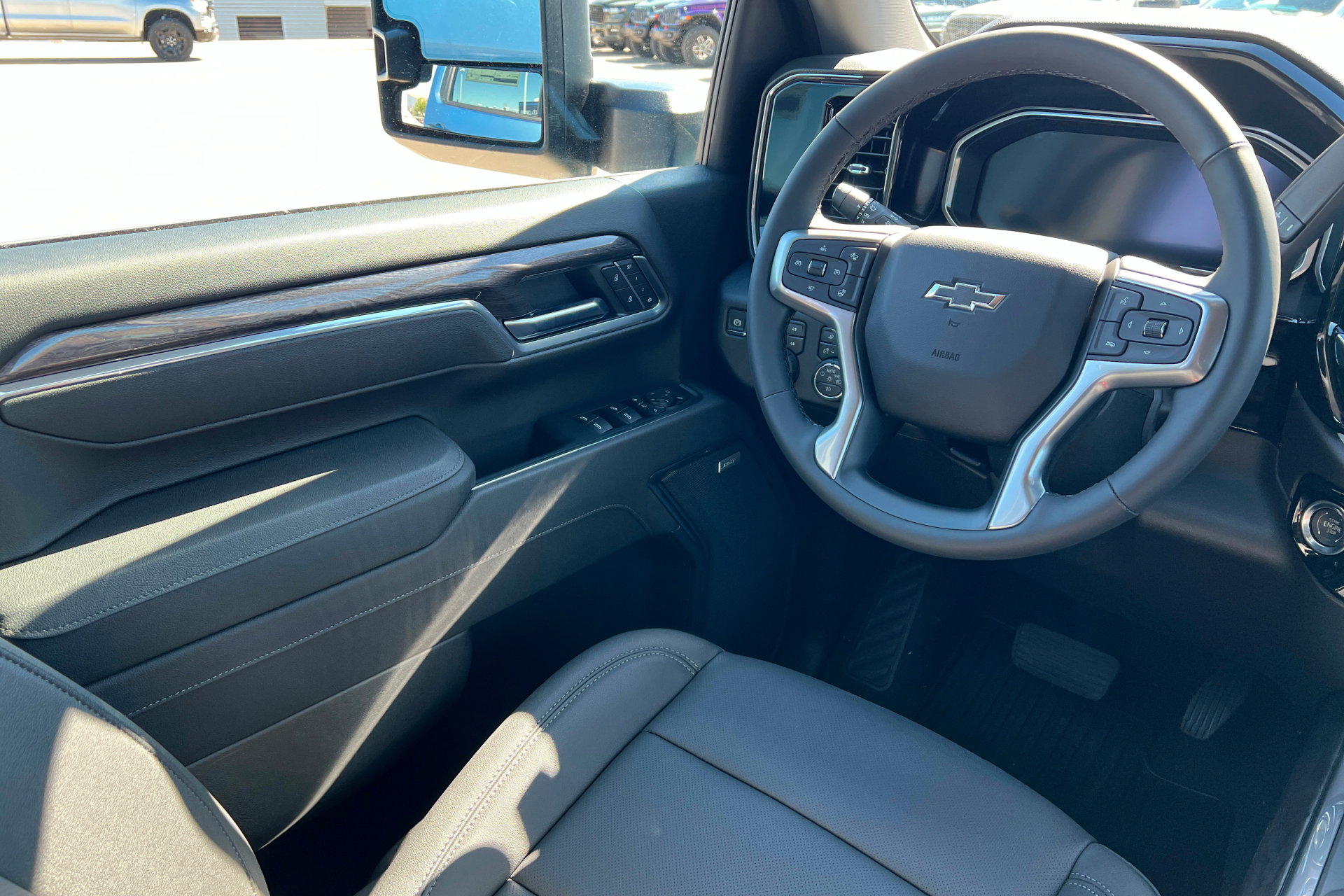 New 2026 Chevrolet Silverado 3500 LTZ w/ LTZ Plus Package AWD/4WD image 12