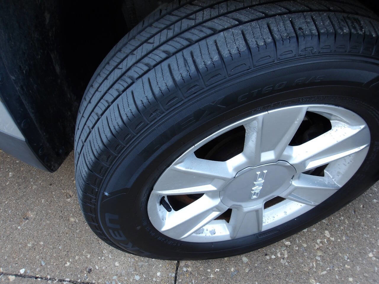 Used 2011 GMC Terrain SLE image 39