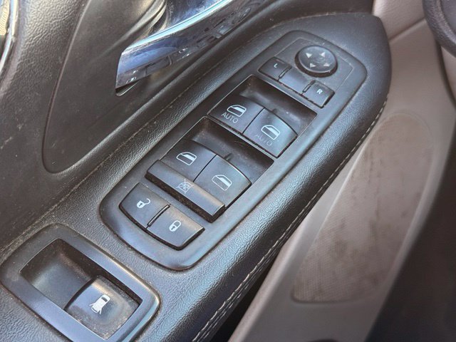 Used 2020 Dodge Grand Caravan SXT FWD image 18