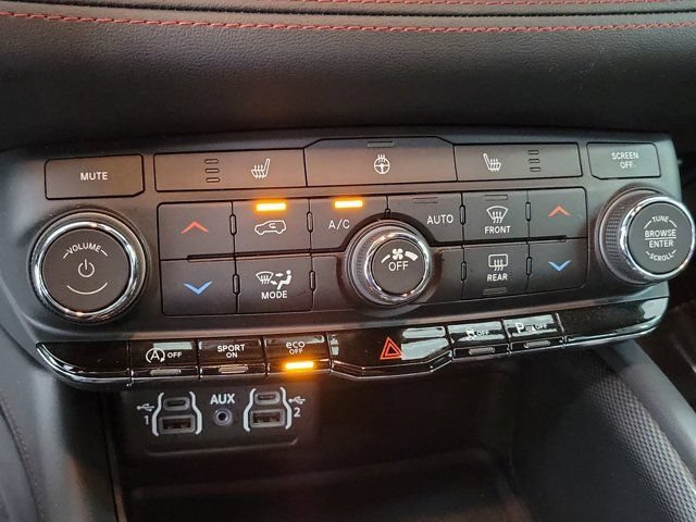 Used 2024 Dodge Durango GT w/ Trailer Tow Group IV AWD/4WD image 30